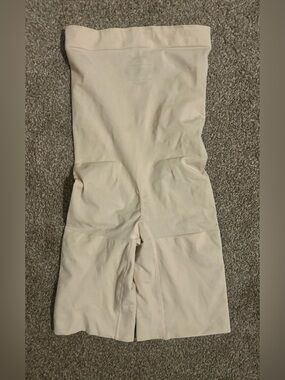 SPANX Women's Seamless Power High Waisted Shortie Slimming Bottoms M Tan Beige